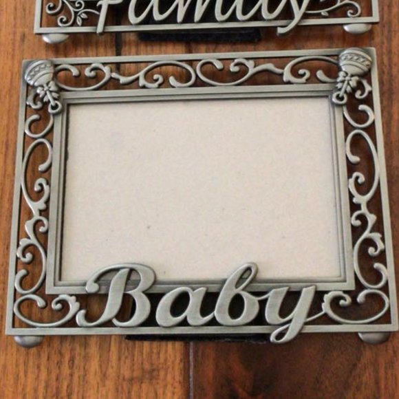 Lot of 2 4x6 "Family" and "Baby" Picture Frames - Picture 3 of 3